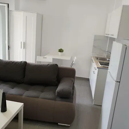 Pavlos Apartmán Skála Neón Epivatón